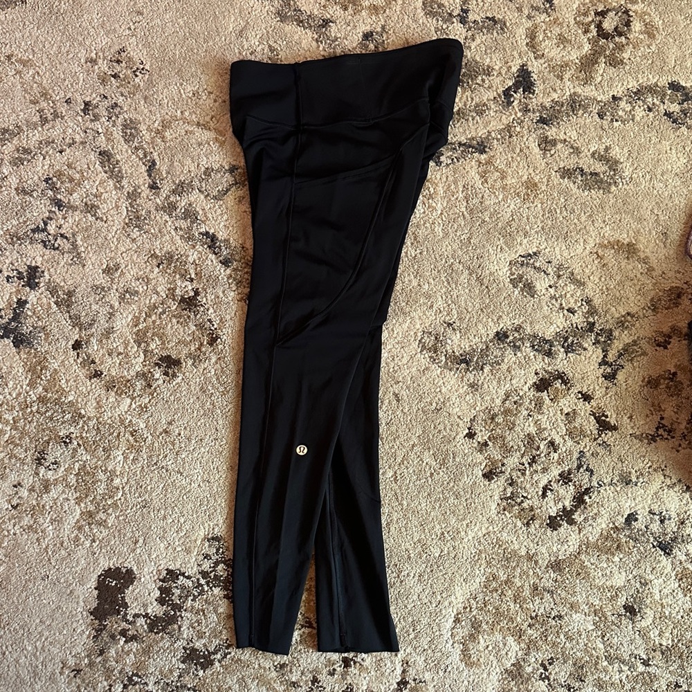lululemon athletica black cropped leggings